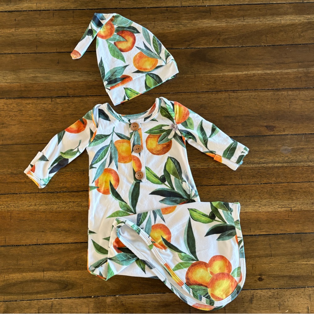 Caden Lane Oranges Knotted Gown and Hat - NWOT - 0-3 months